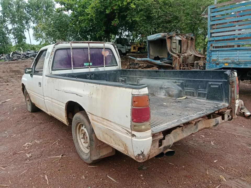 2027 Isuzu TFR III 2