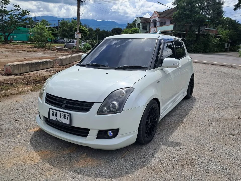 2010 Suzuki Swift I 3