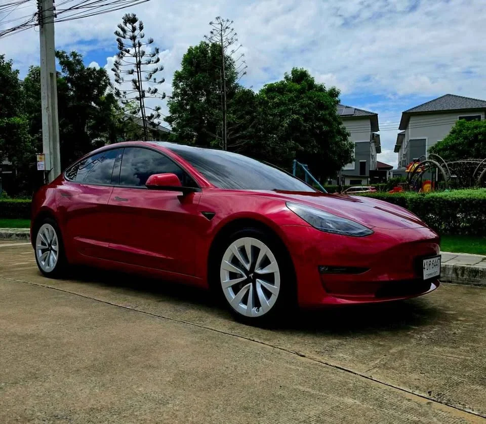 2023 Tesla Model 3 2