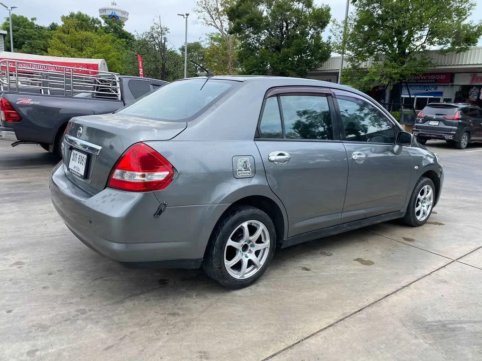 2011 Nissan Tiida I (C11) 3