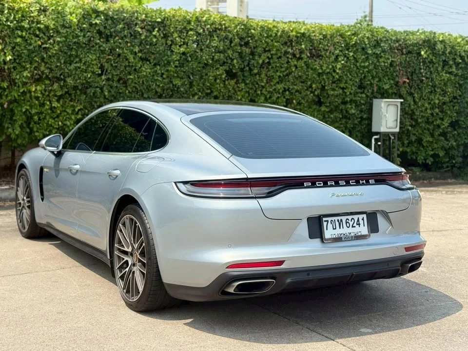 2021 Porsche Panamera II 2