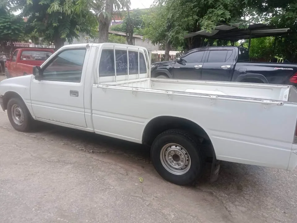 1992 Isuzu TFR III 3