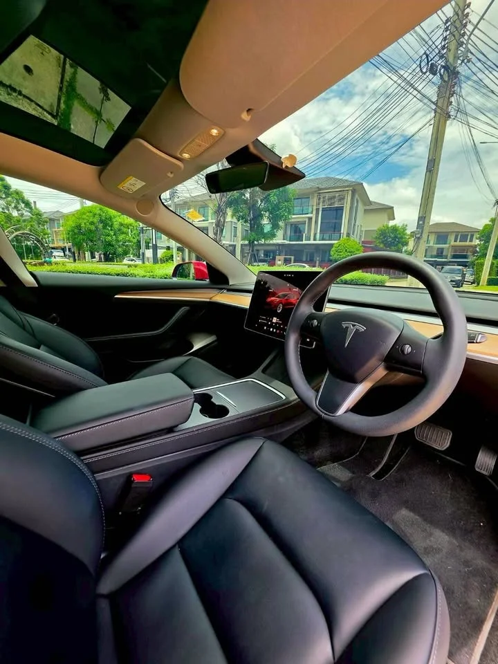 2023 Tesla Model 3 2