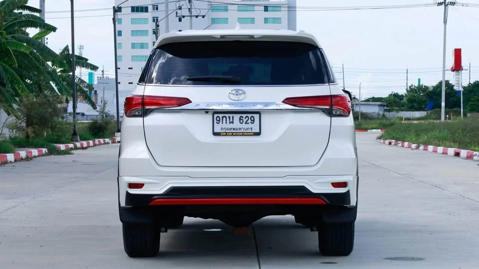 2019 Toyota Fortuner II 2