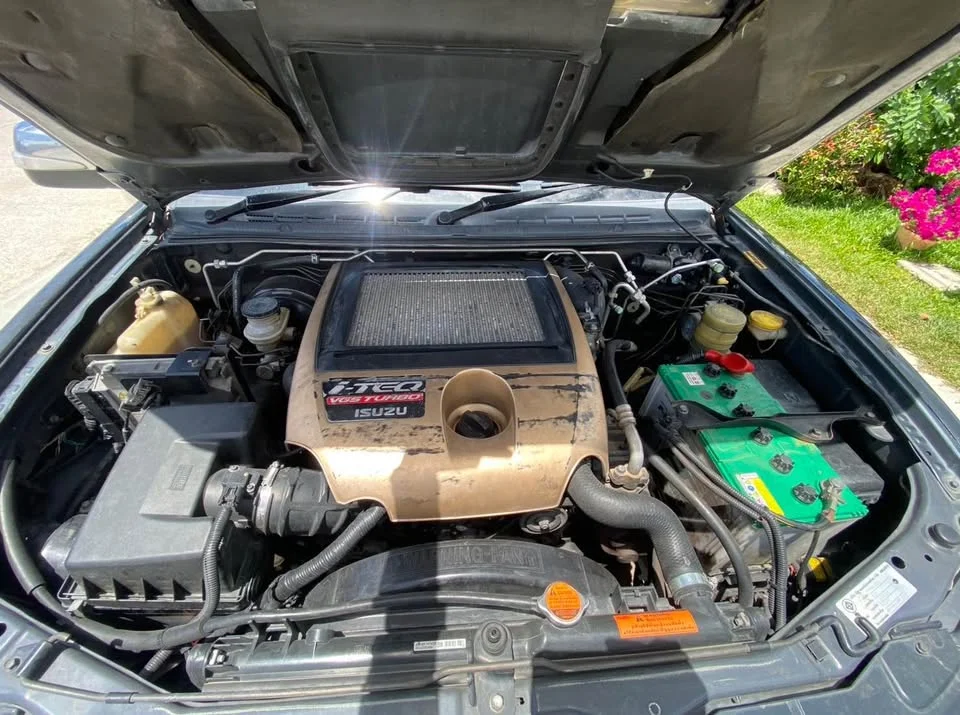 2007 Isuzu MU-7 2