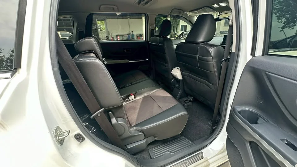 2023 Toyota Veloz III 2