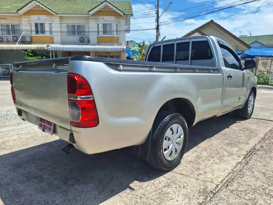 2013 Toyota Hilux VII 3