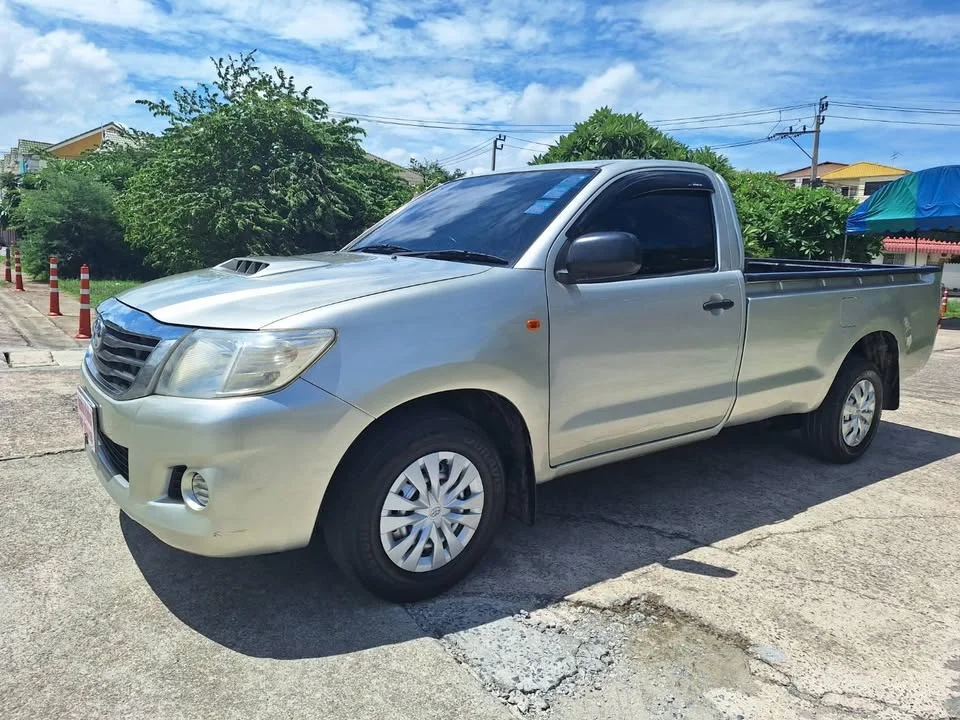 2013 Toyota Hilux VII 2