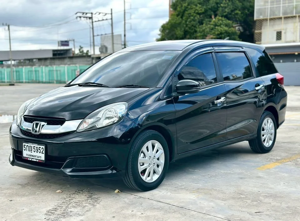 2015 Honda Mobilio II 3