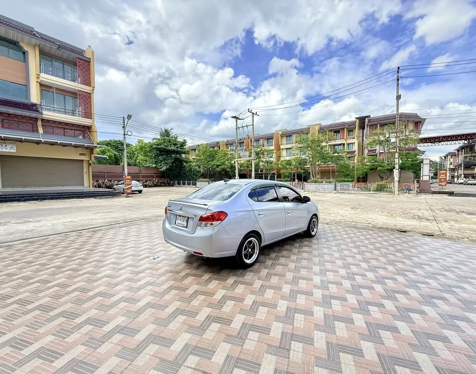2013 Mitsubishi Attrage VI 3