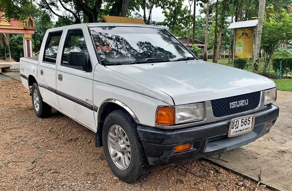 1997 Isuzu TFR III 3