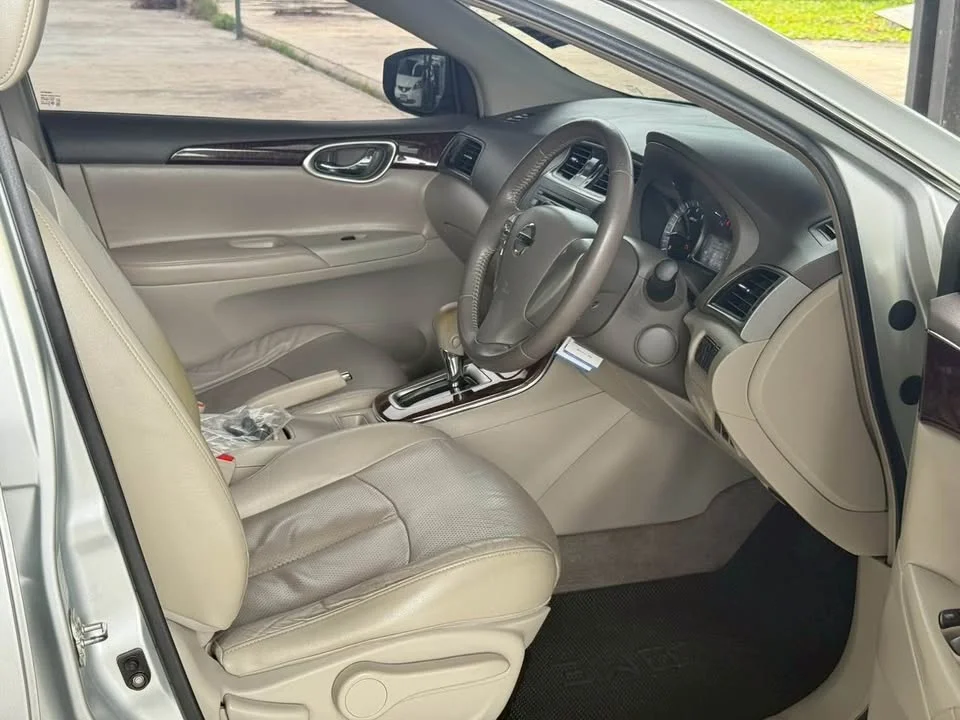 2012 Nissan Sylphy III (B17) 3