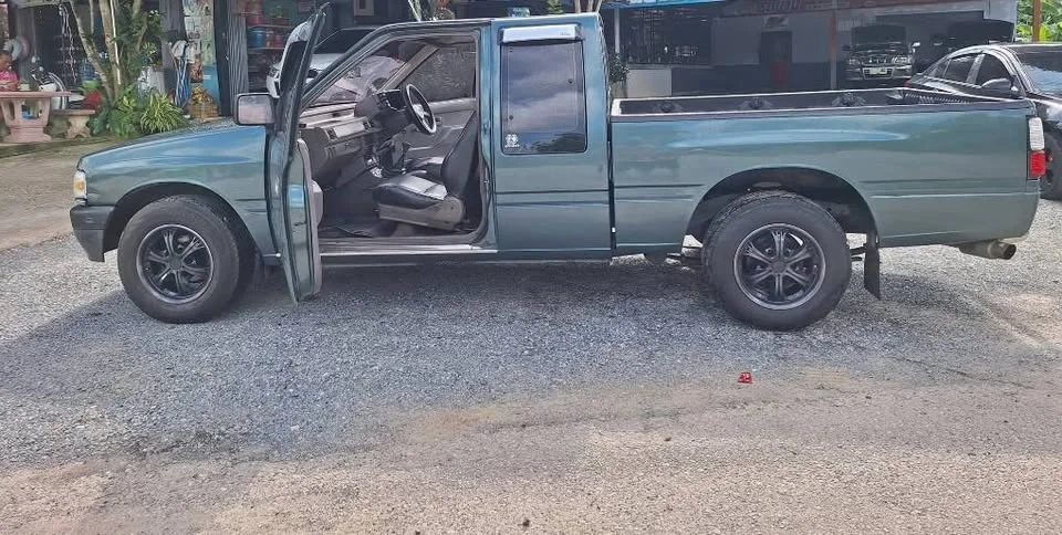1994 Isuzu TFR III 3