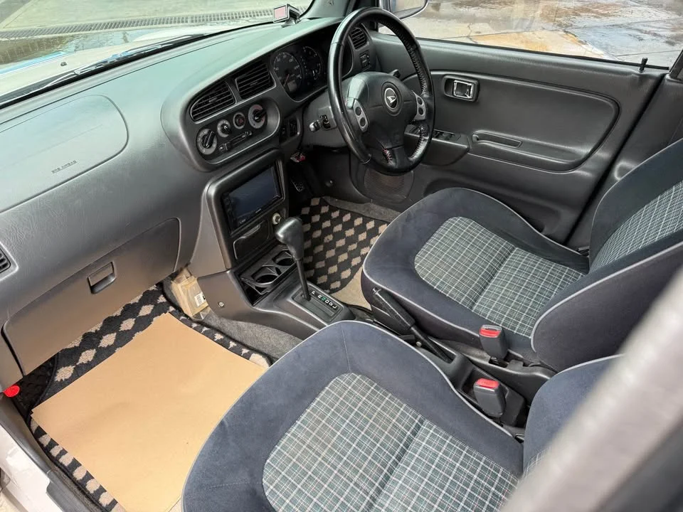 2002 Daihatsu Mira Gino L700 3
