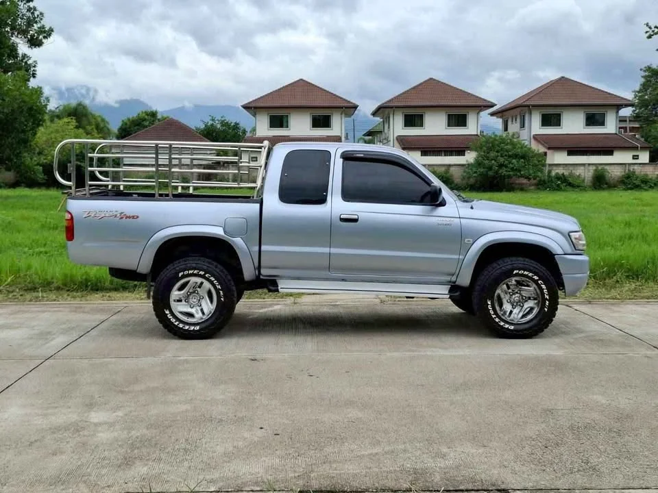 2001 Toyota Hilux Tiger VI 3