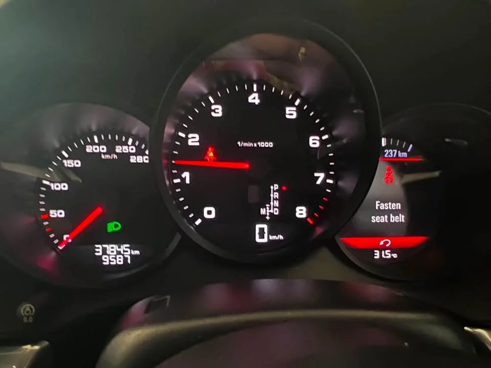 2017 Porsche 718 Boxster and Cayman IV 3