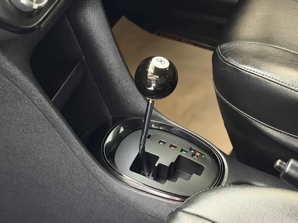 2017 Toyota Sienta II 2