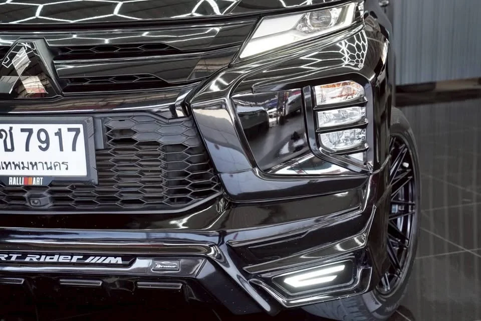 2023 Mitsubishi Pajero Sport III 2