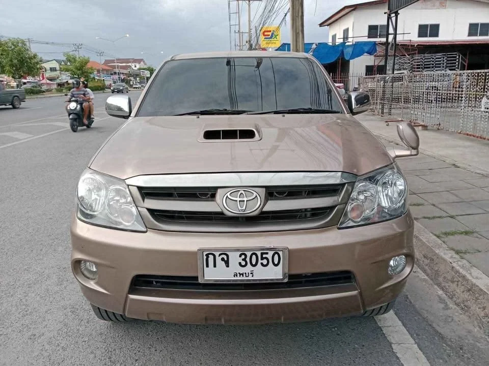 2007 Toyota Fortuner I 3