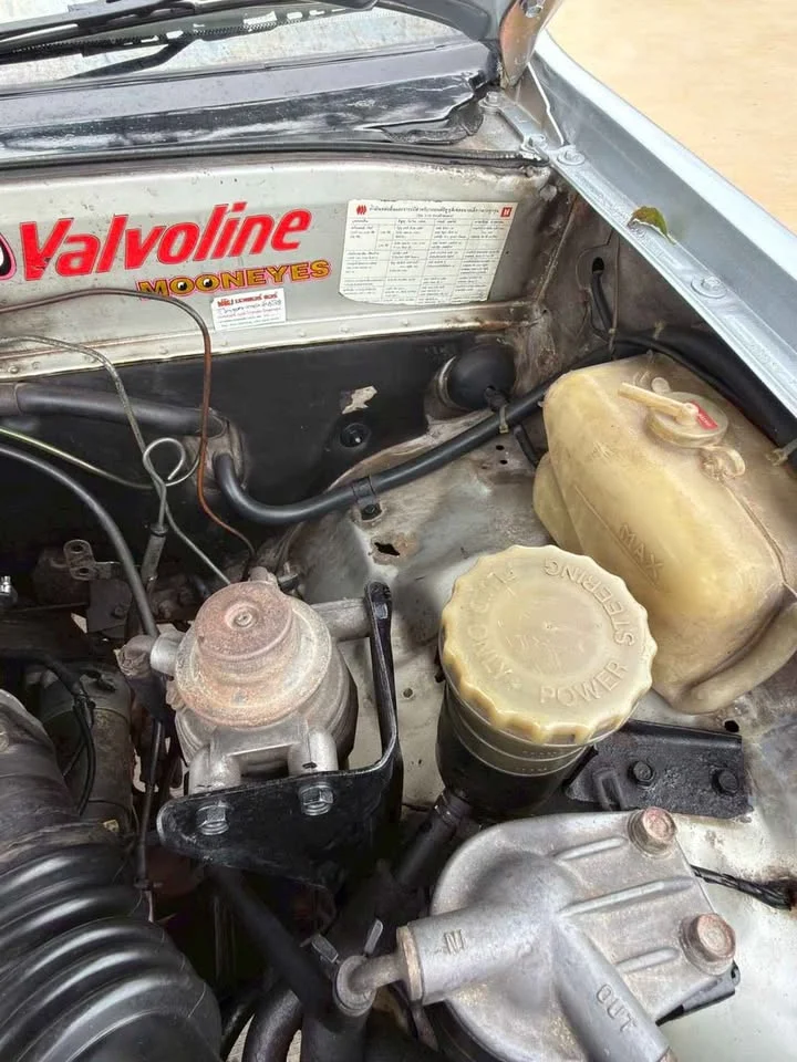 1992 Isuzu TFR III 2