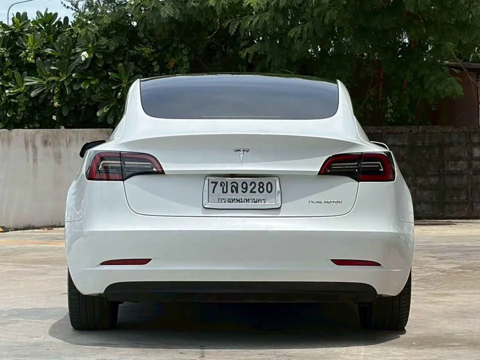 2022 Tesla Model 3 2