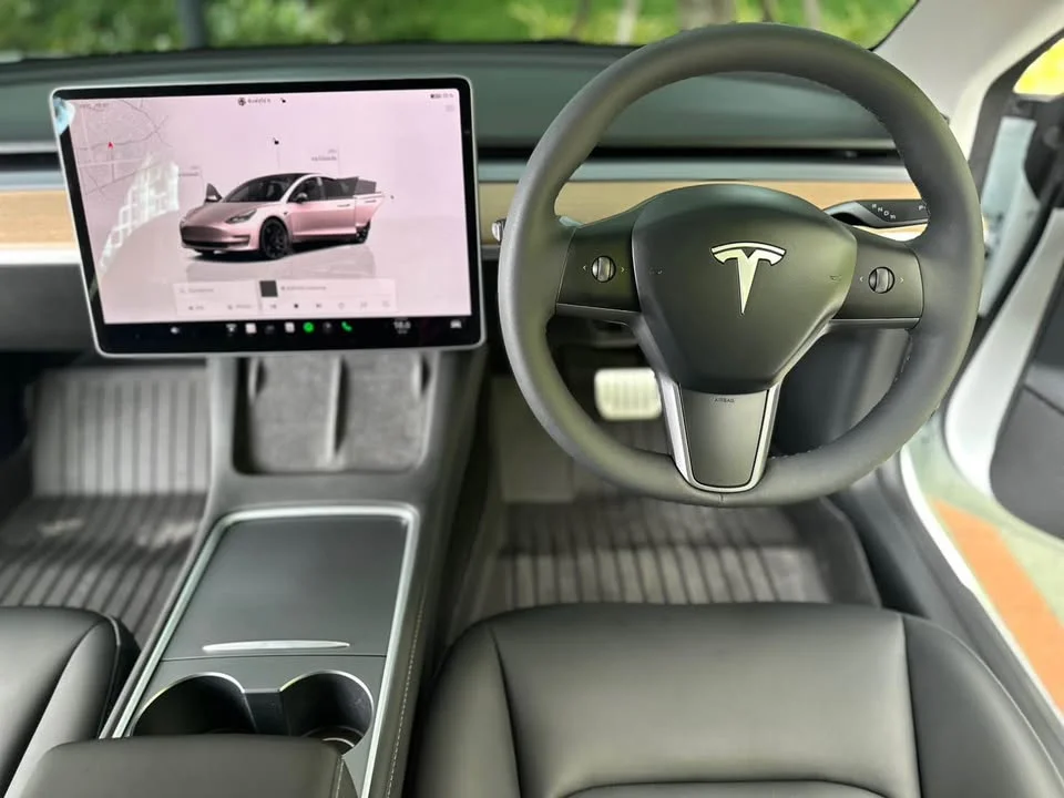 2023 Tesla Model 3 2