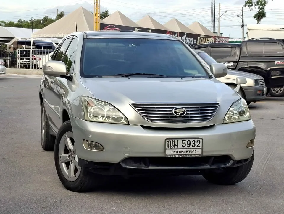 2003 Toyota Harrier II 3