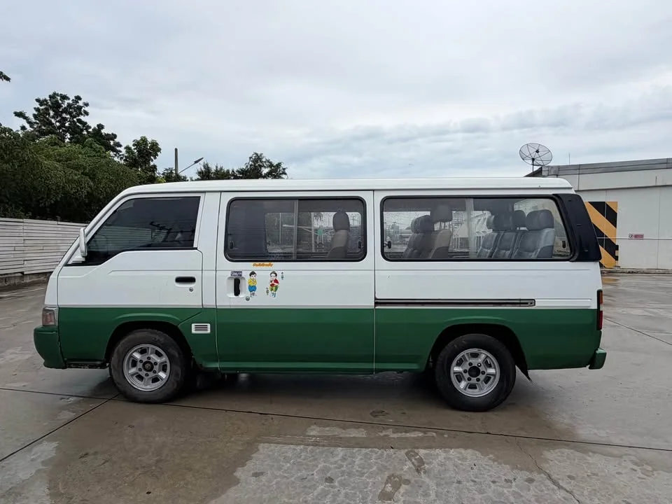 2000 Nissan Urvan IV (E24) 2