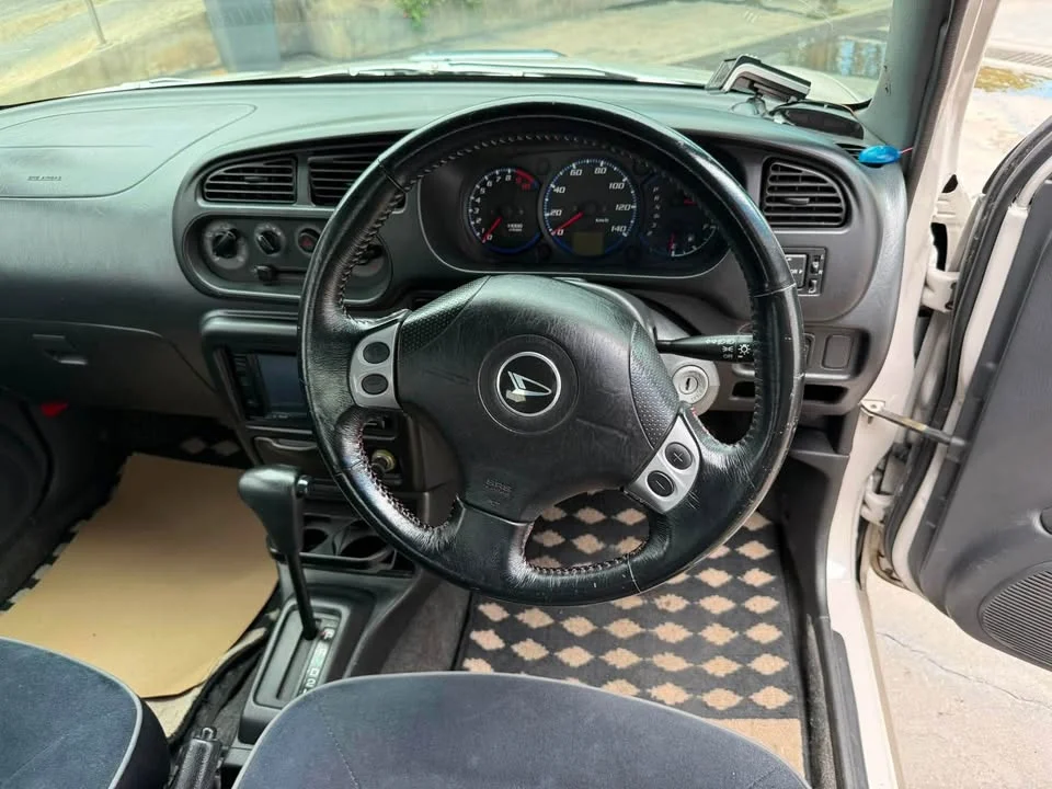 2009 Daihatsu Mira Gino L700 2