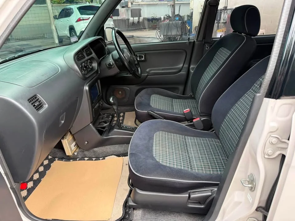 2009 Daihatsu Mira Gino L700 3