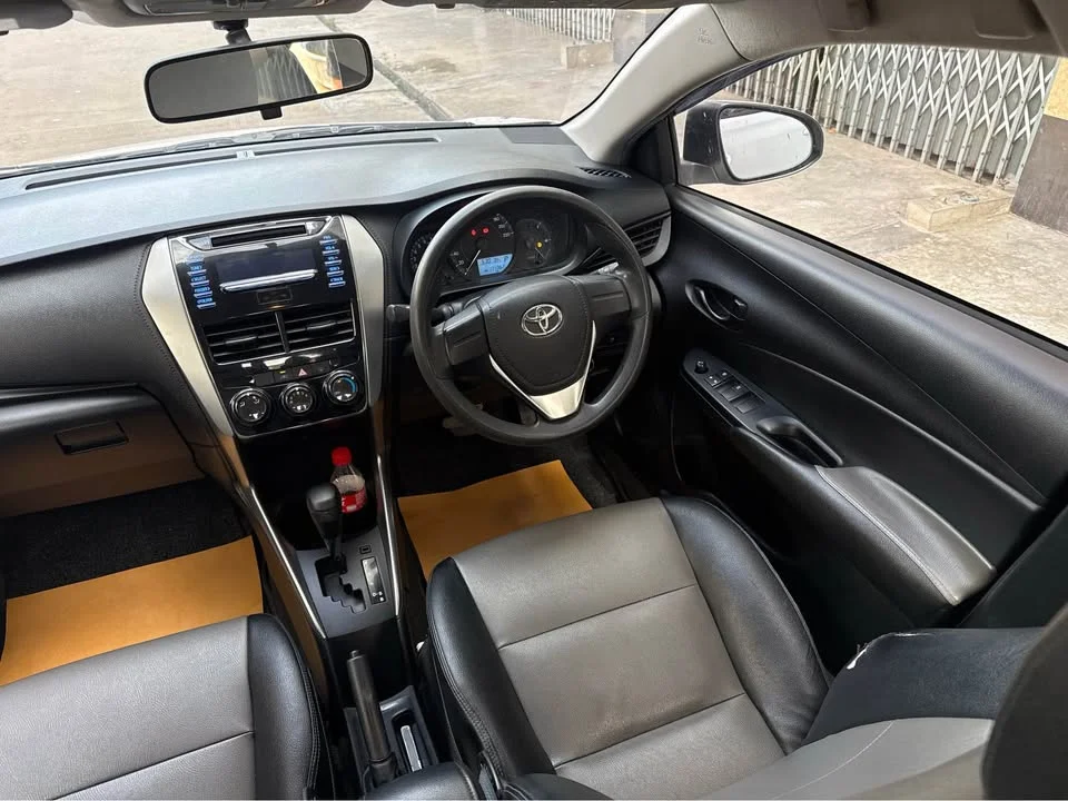 2017 Toyota Yaris ATIV III 3