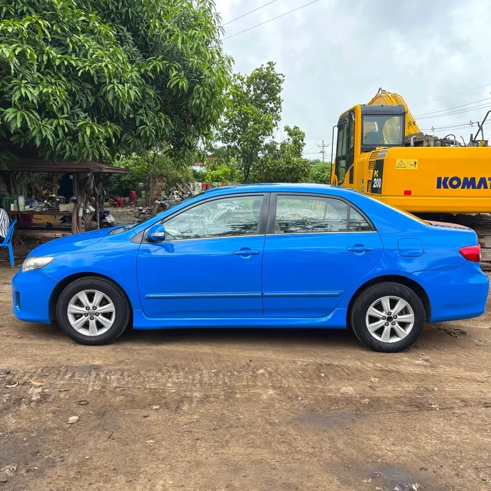2012 Toyota Corolla Altis X (E140) 2
