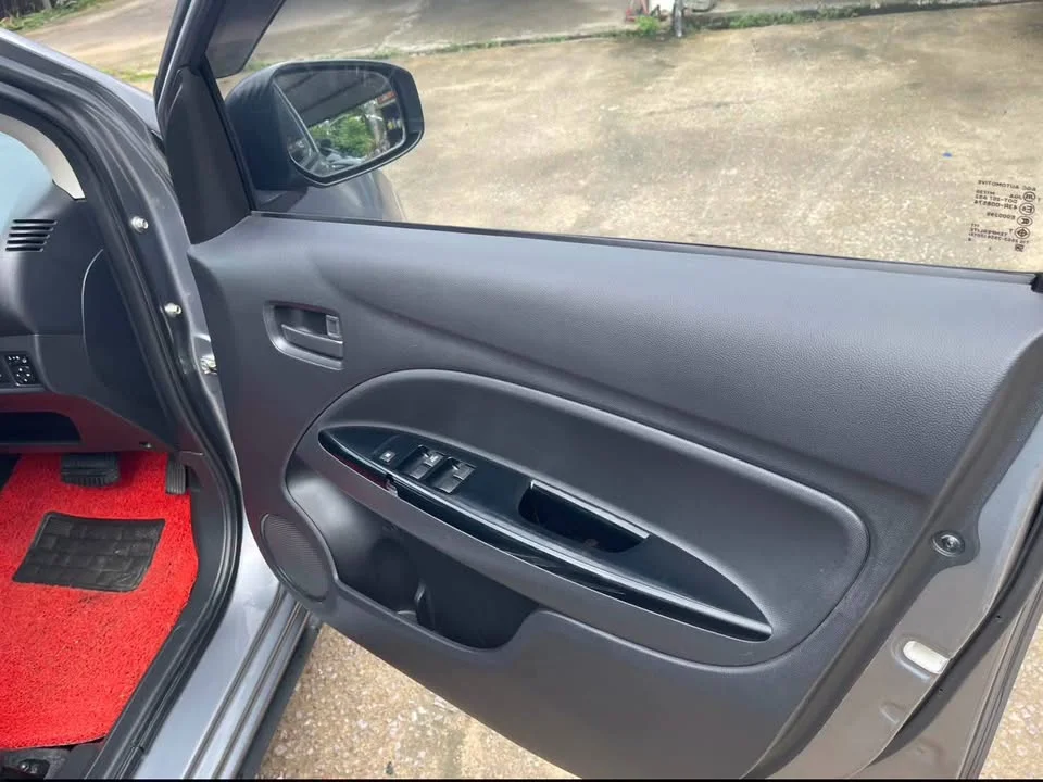 2018 Mitsubishi Mirage VI 3