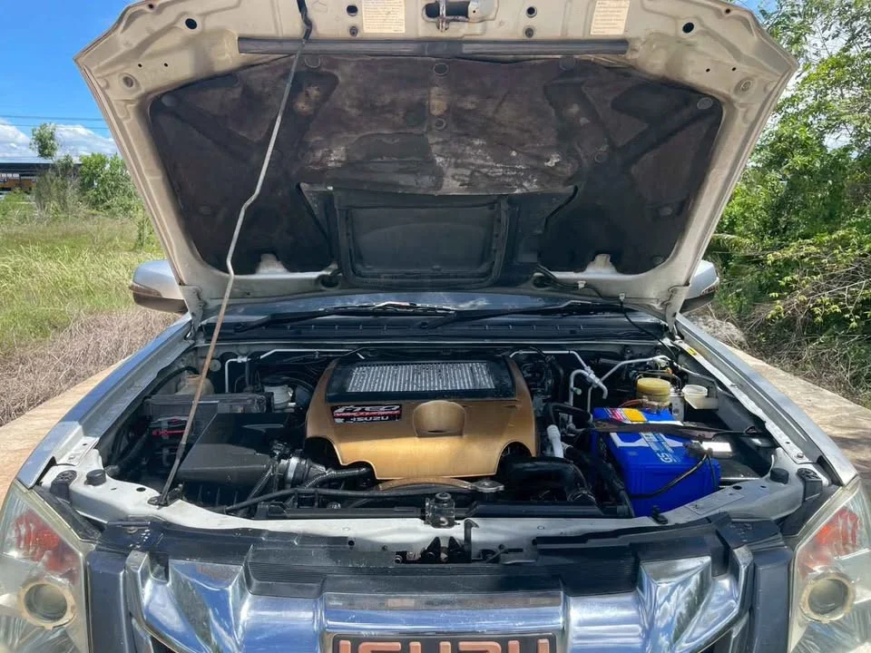 2006 Isuzu MU-7 2