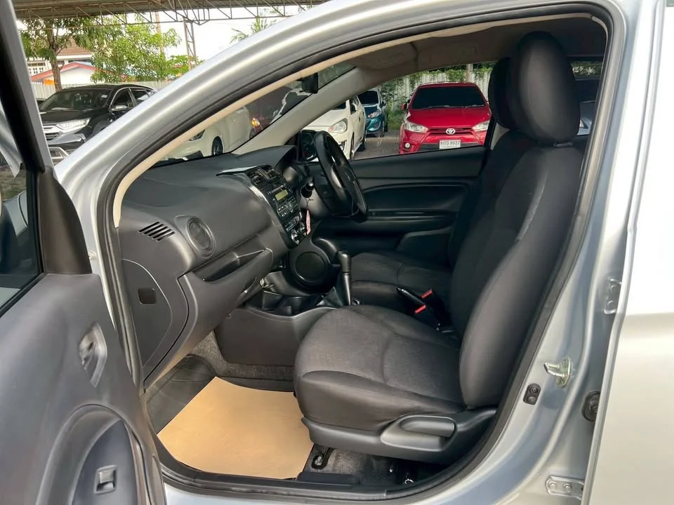 2012 Mitsubishi Mirage VI 3