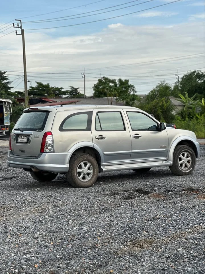 2008 Isuzu MU-7 2
