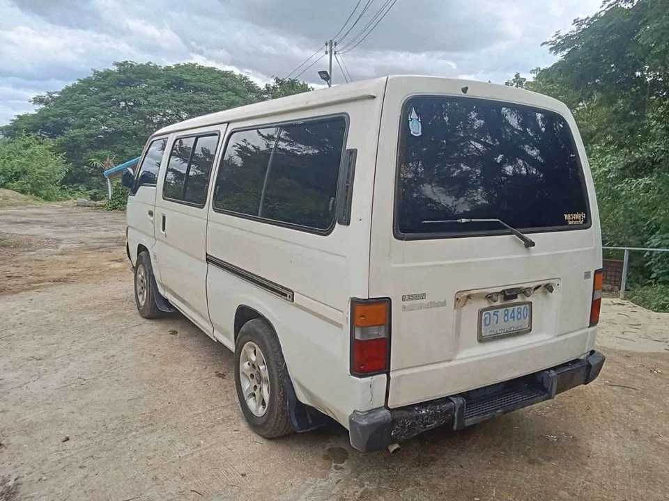 1998 Nissan Urvan IV (E24) 2