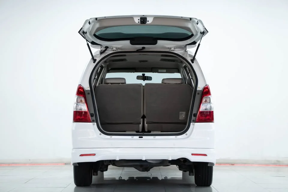 2012 Toyota Innova I 3