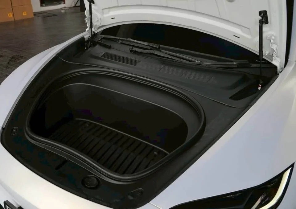 2024 Tesla Model 3 2