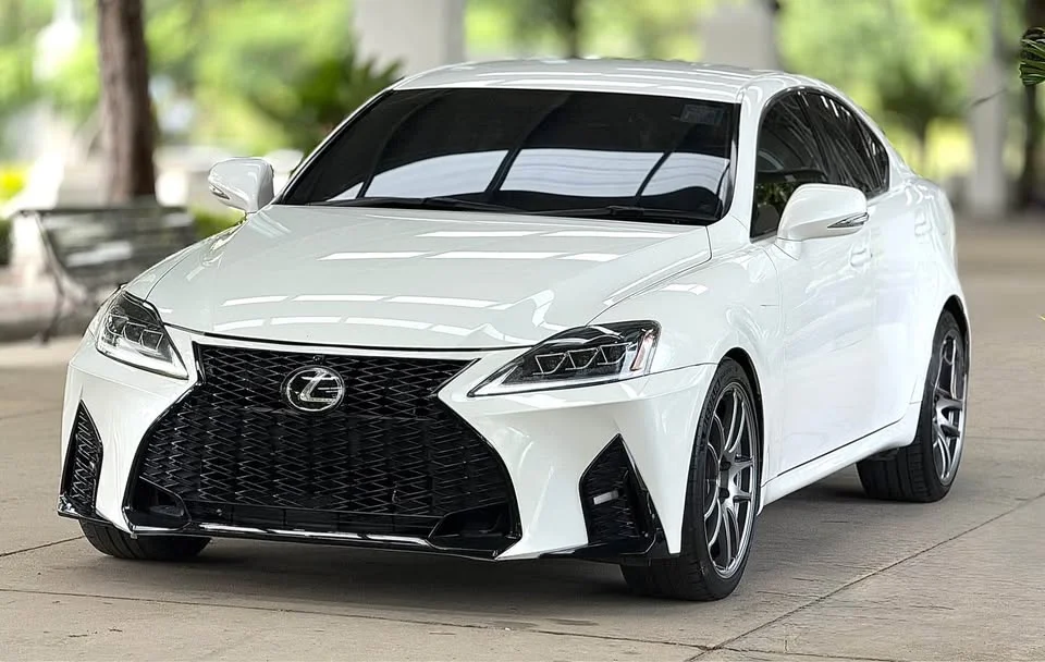 2006 Lexus IS II 3