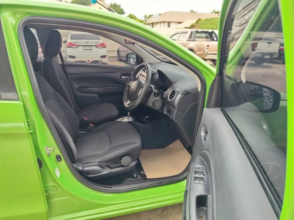 2013 Mitsubishi Mirage VI 2