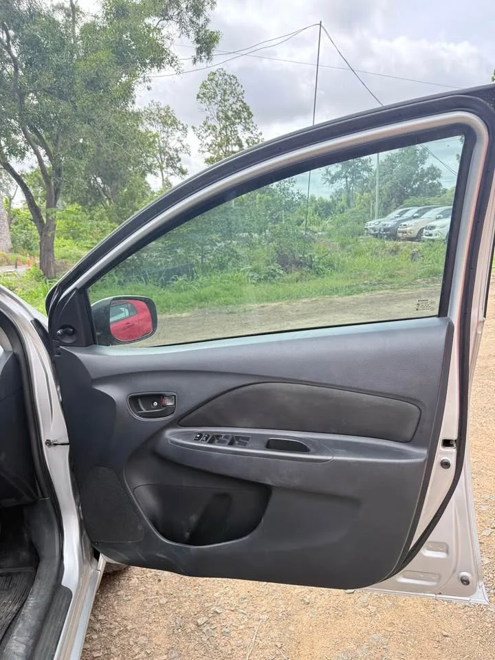 2010 Toyota Vios II 3