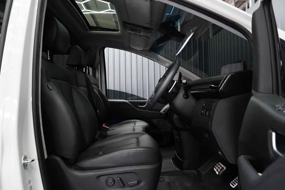 2022 Hyundai Staria US4 3