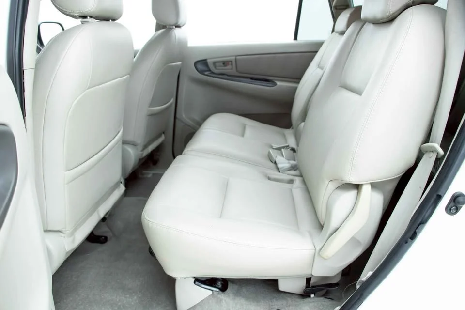 2012 Toyota Innova I 3