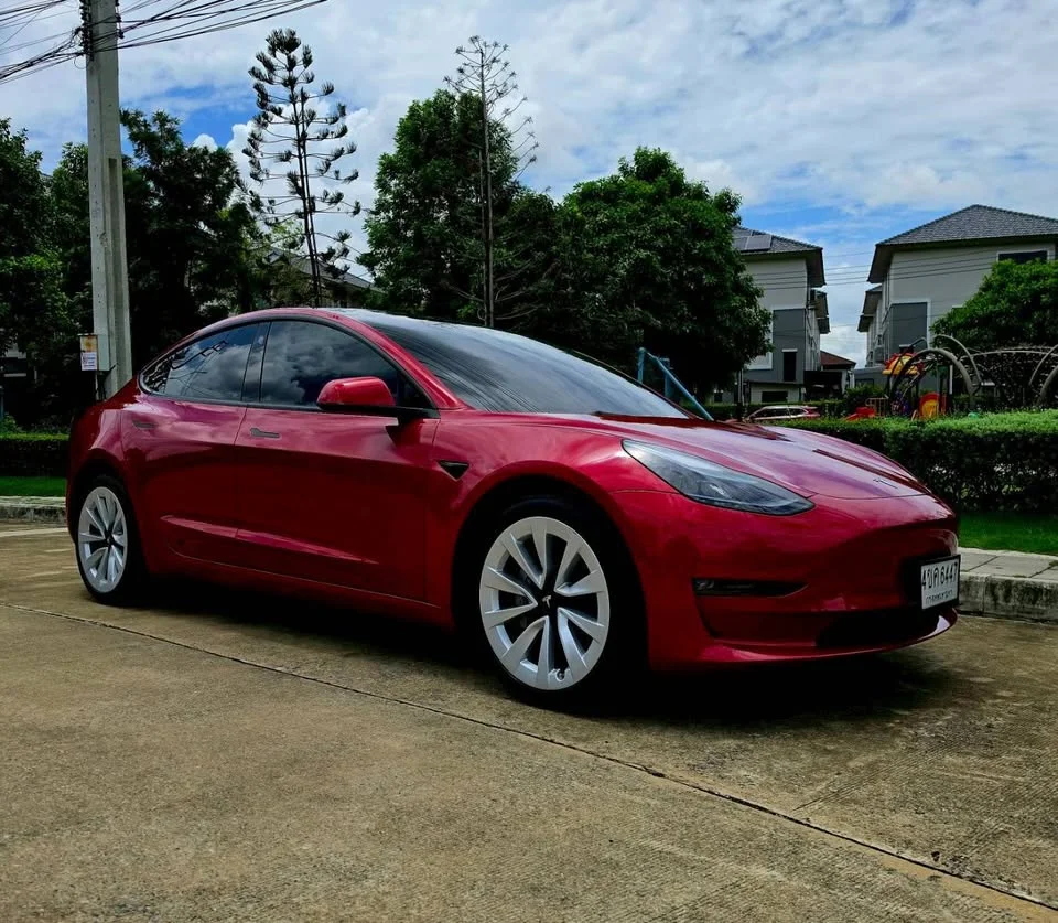 2023 Tesla Model 3 2