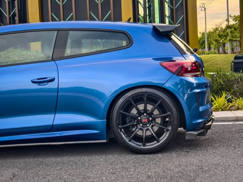 2011 Volkswagen Scirocco III 2