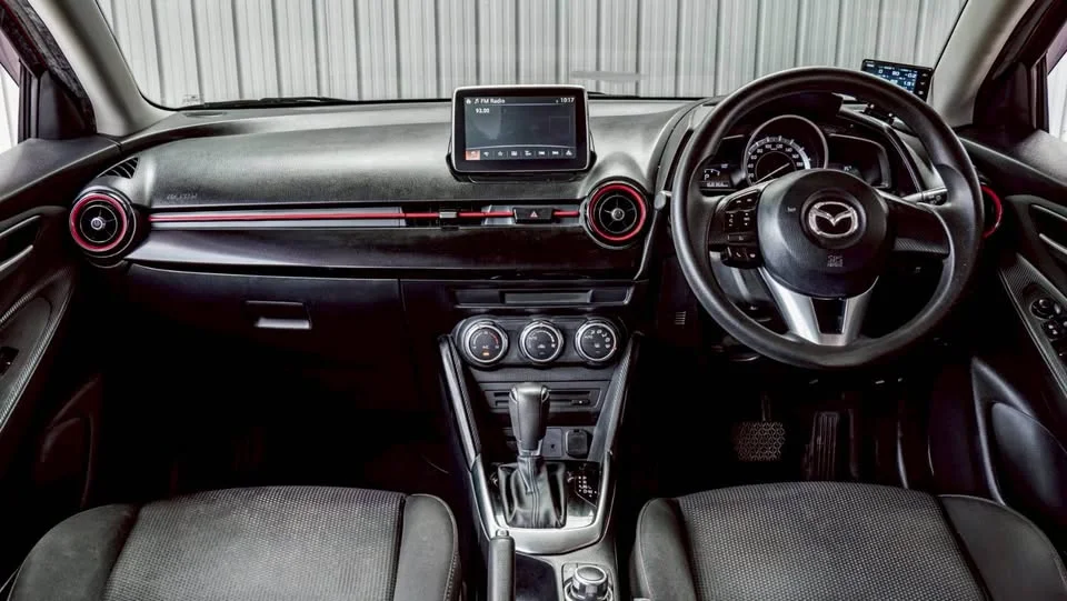 2016 Mazda 2 III 2