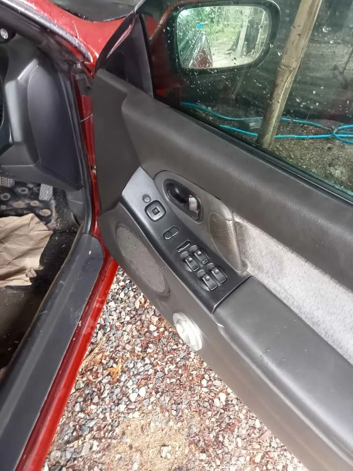 1997 Mazda 323 VII 2