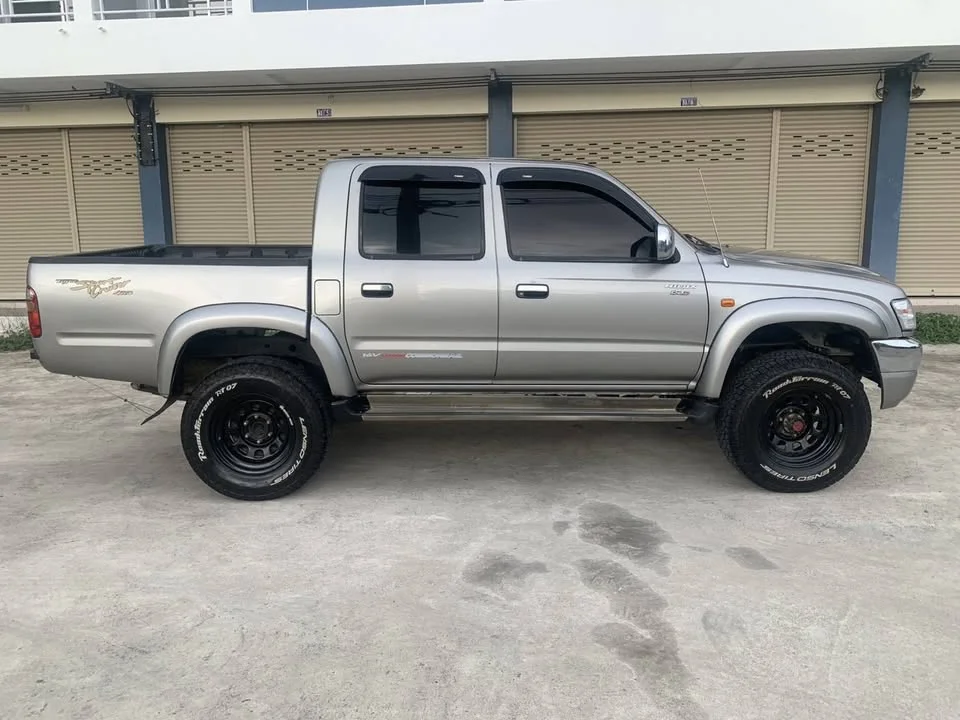 2002 Toyota Hilux Tiger VI 2