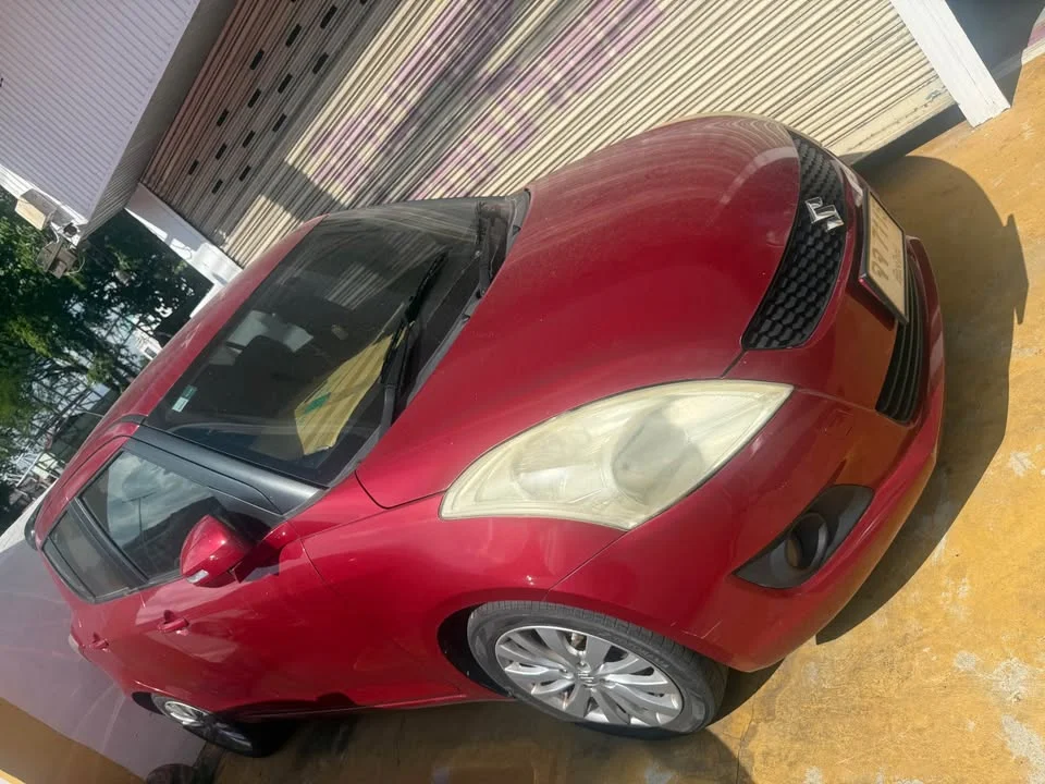 2012 Suzuki Swift II 2